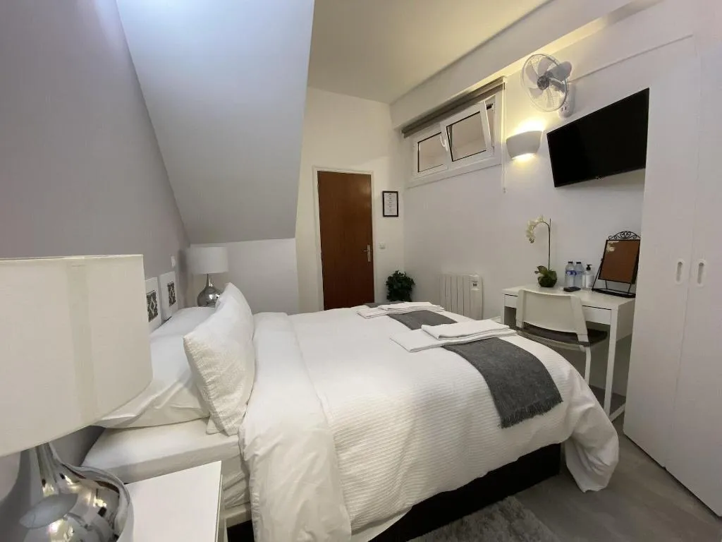Room, Residencial Triunfo, Porto