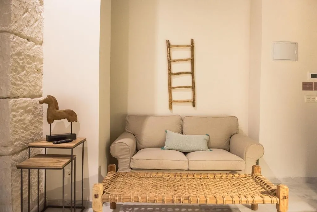 Room, Luces De Catedral, Costa Blanca