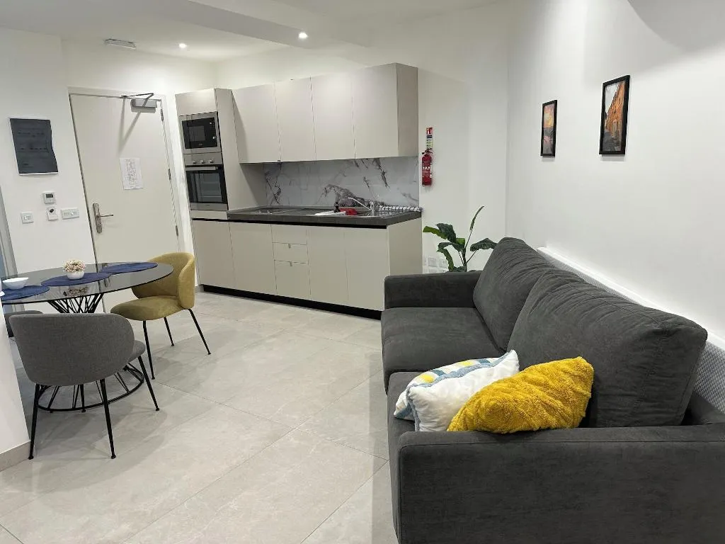 Room, The Central Guesthouse, Malta