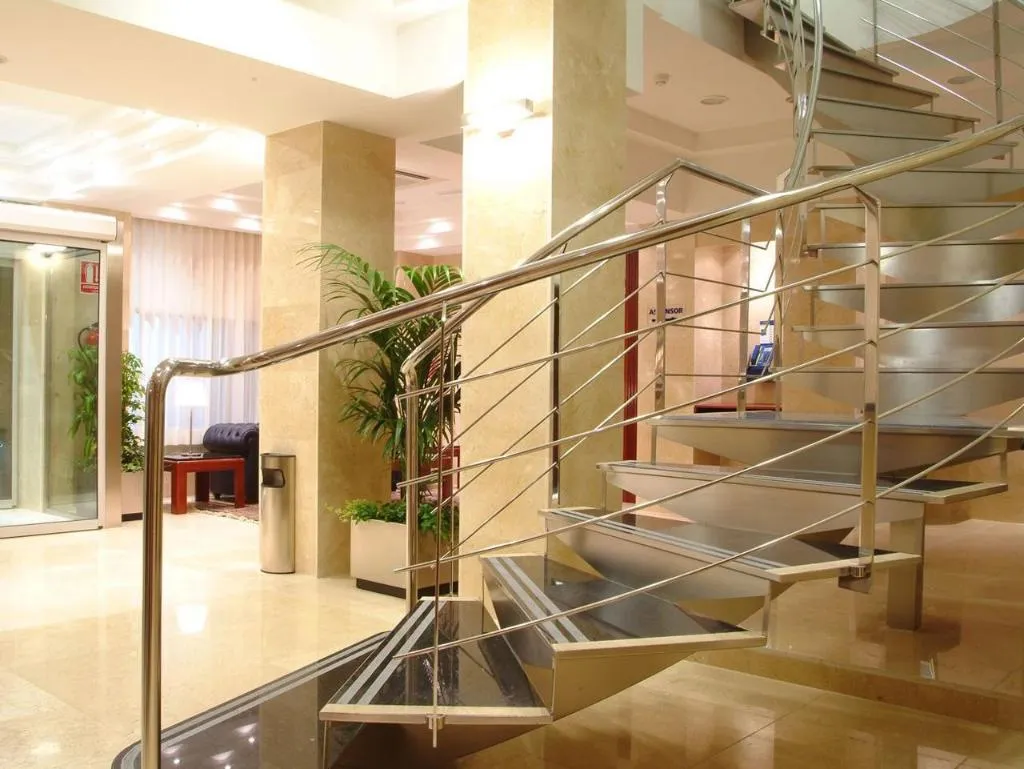 Lobby, Gran Legazpi, Madrid