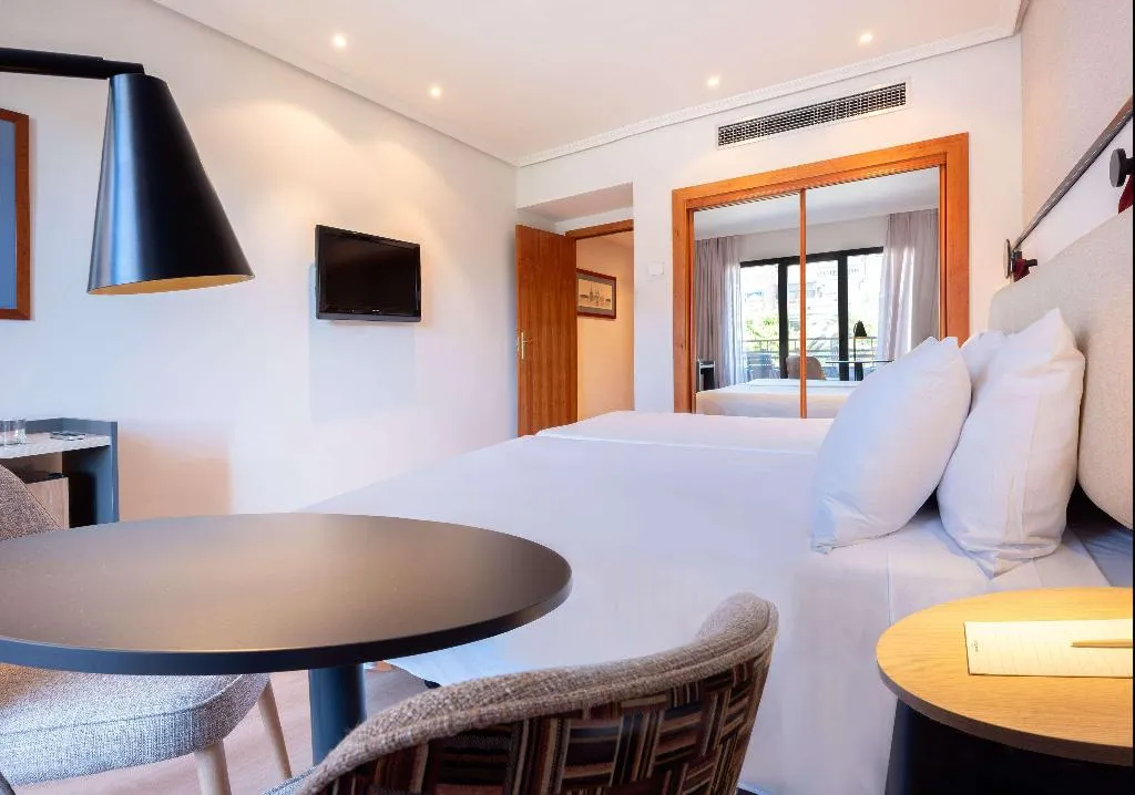 Double or Twin STANDARD Room, Madrid Alameda Aeropuerto Affiliated By Melia, Madrid