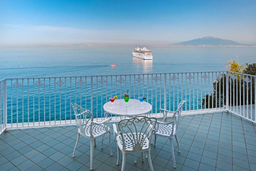 General view, Grand Hotel Riviera, Naples