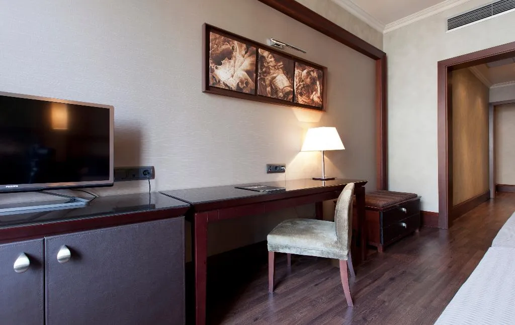 DOUBLE STANDARD Room, Barcelona Center, Barcelona