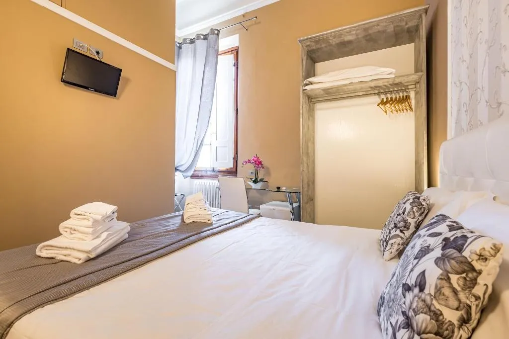 Room, B&B My Way, Florence