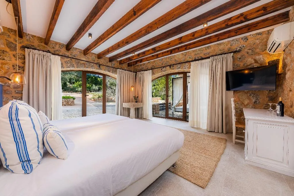 SUITE STANDARD Room, Finca Albellons, Majorca