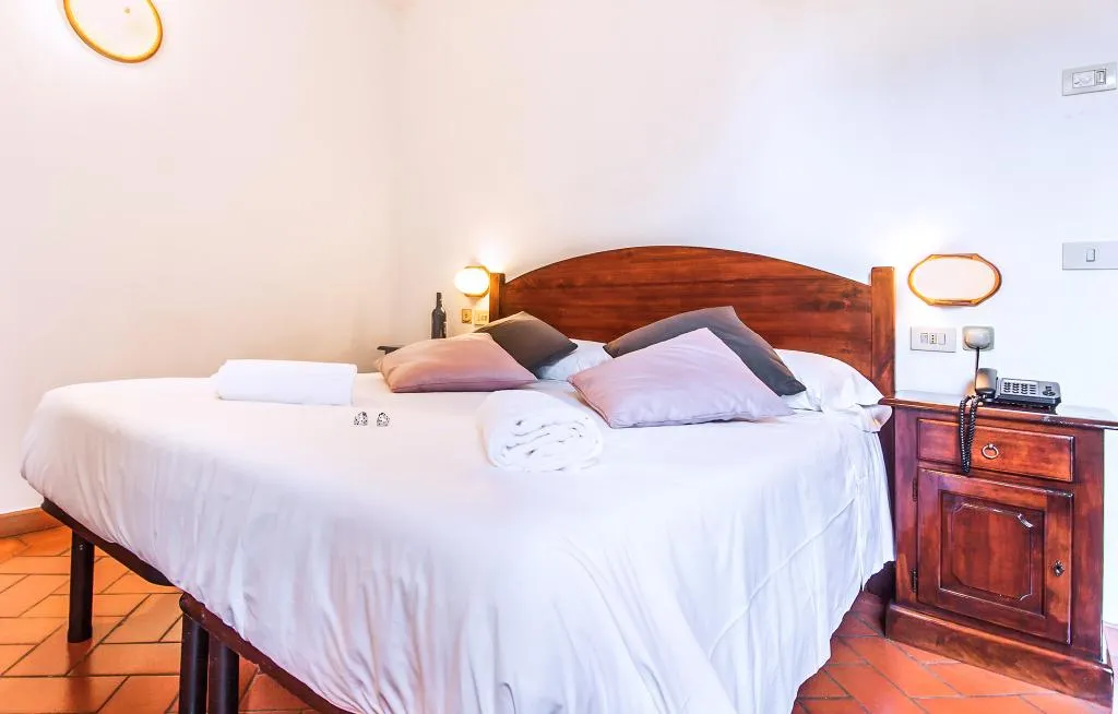 DOUBLE STANDARD Room, Costantini, Florence