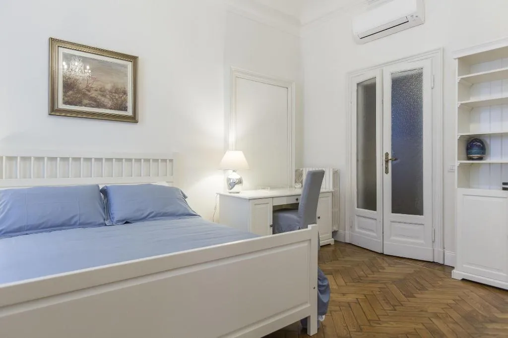 Room, Household - Settembrini 17, Milan
