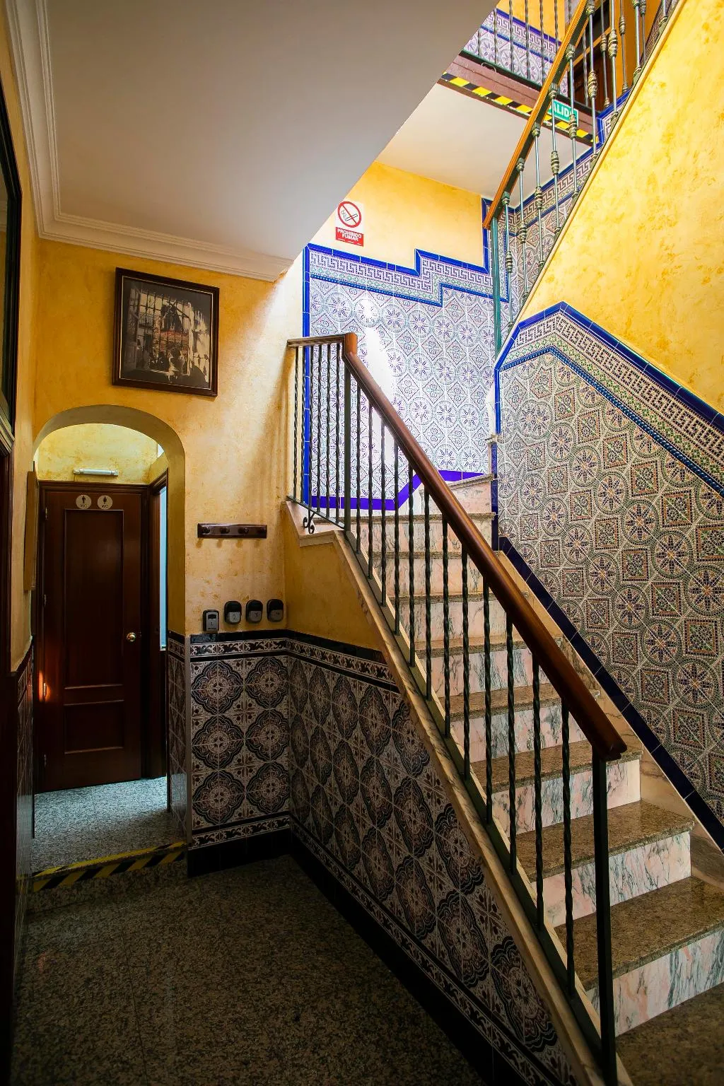 Lobby, Pensión dulces sueños, Seville