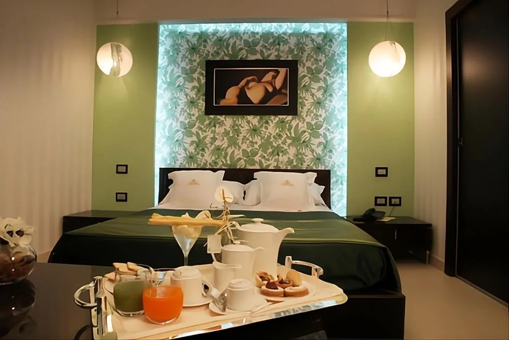 DOUBLE SUPERIOR Room, Hotel Cenacolo, Naples