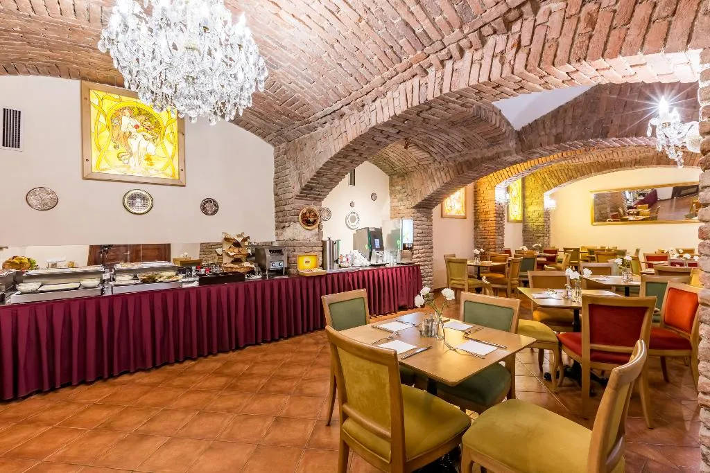 Restaurant, Hotel Caruso Old Town Prague, Prague