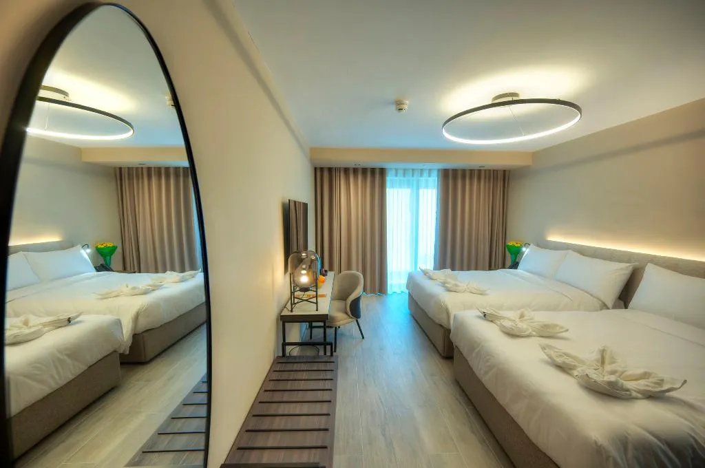 FAMILY ROOM WITH BALCONY Room, Aste Hotel, Malta