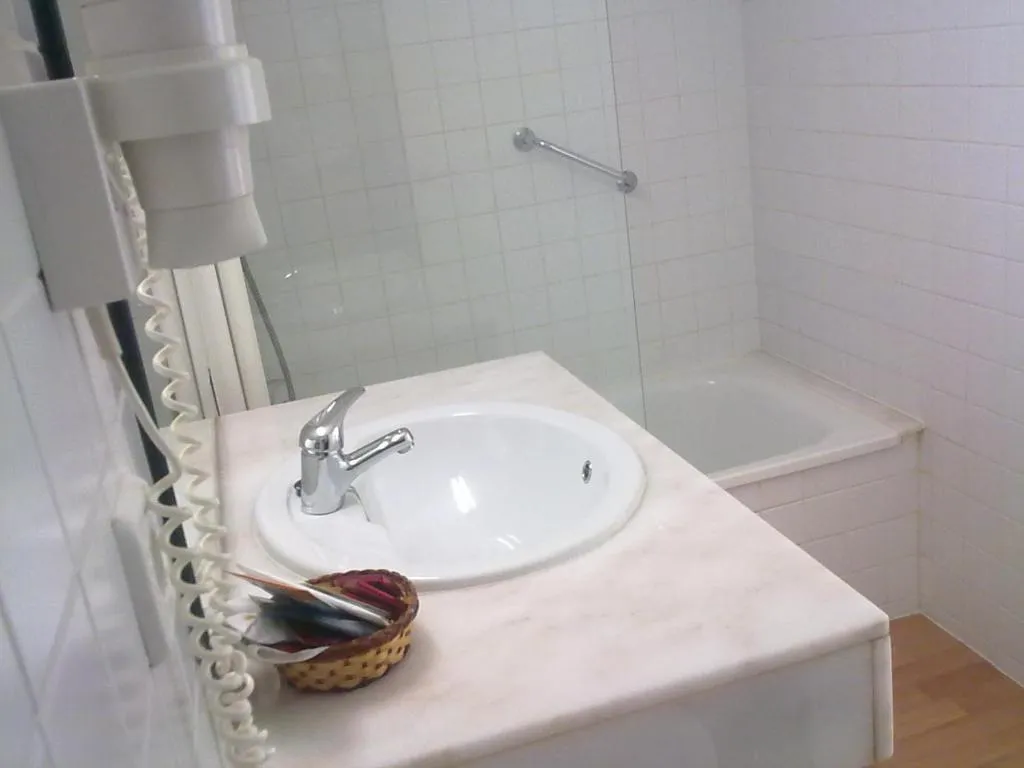 Double or Twin WITH BALCONY Room, Ancora, Costa Brava