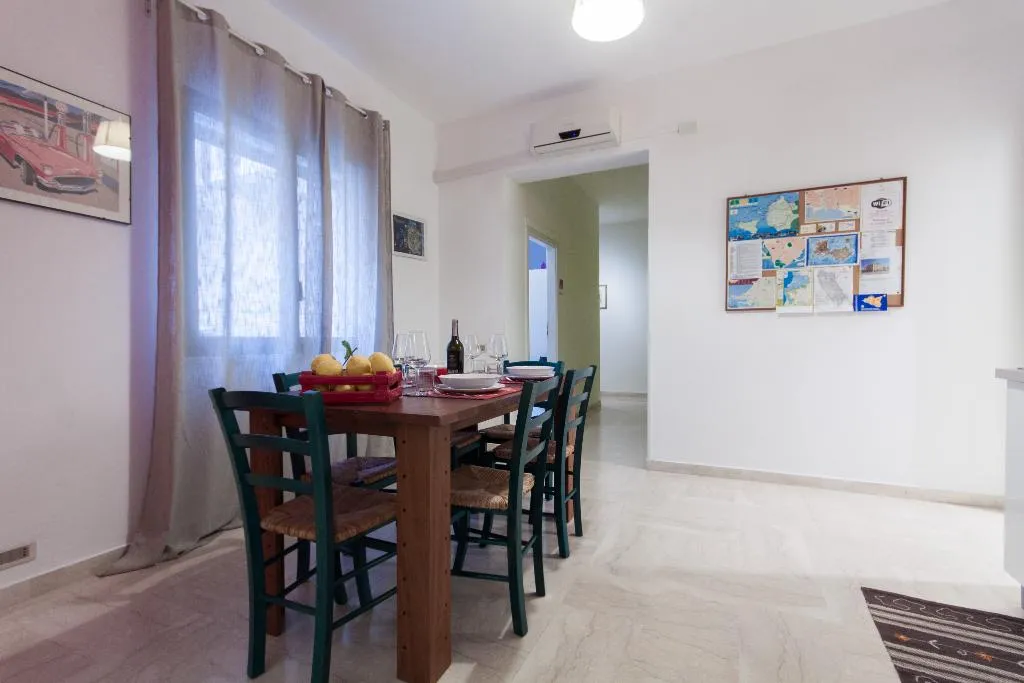 DOUBLE WITH SHARED BATHROOM Room, Ciuri Home, Palermo
