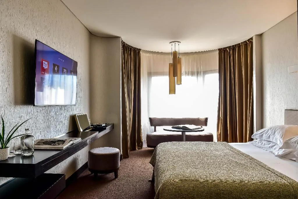 DOUBLE DELUXE Room, Porto Palacio by The Editory, Porto
