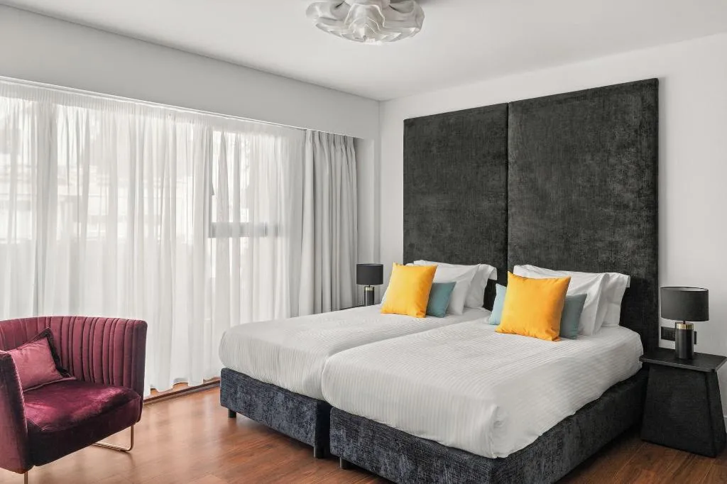 Room, The Athenaeum, Athens