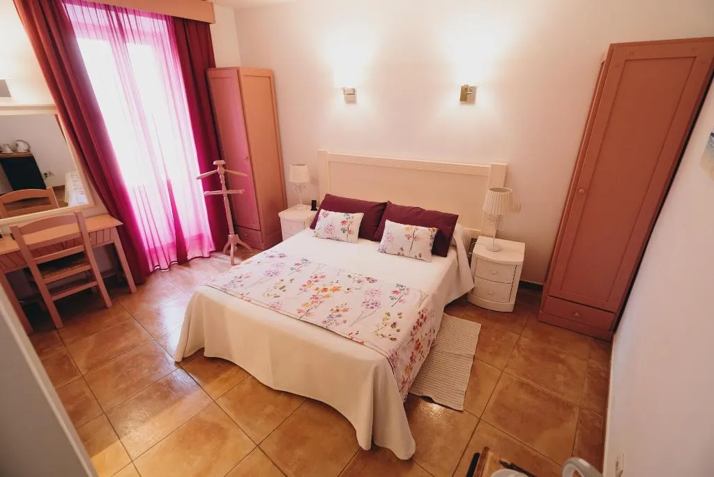 Room, Can Serrete, Majorca