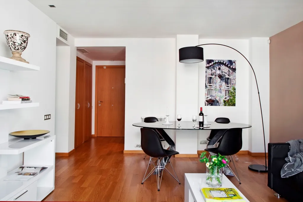 APARTMENT CAPACITY 4 TWO BEDROOMS Room, AinB Sagrada Familia Apartments, Barcelona