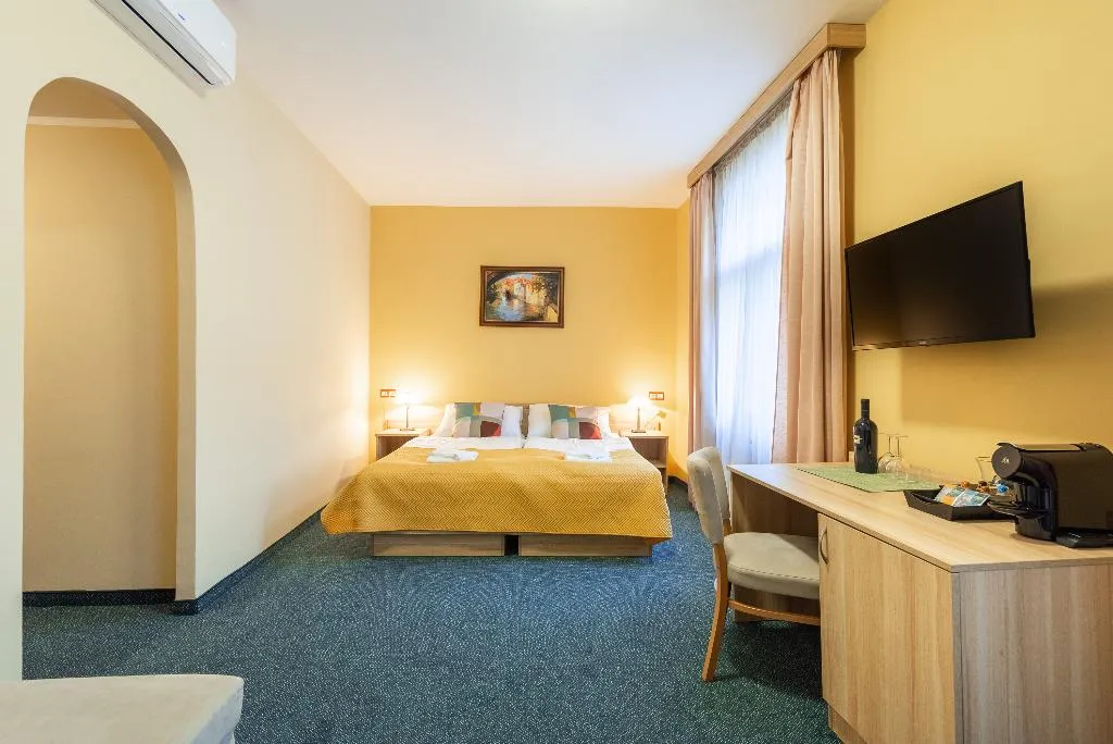 DOUBLE DELUXE Room, Hotel Libero, Prague