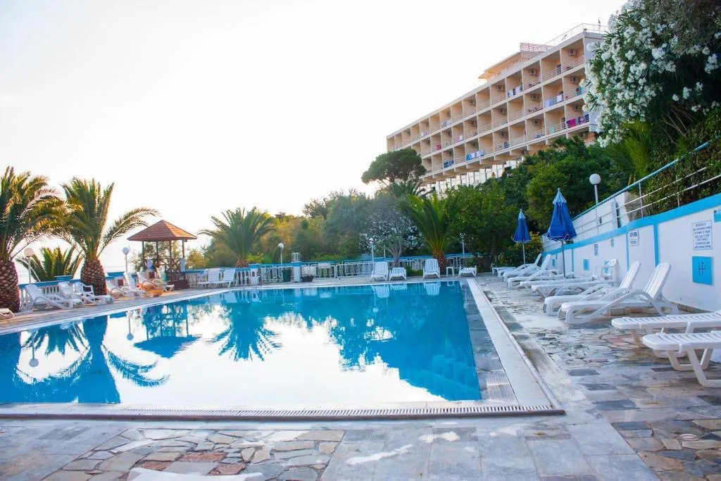 Pool, Pappas, Kalamata