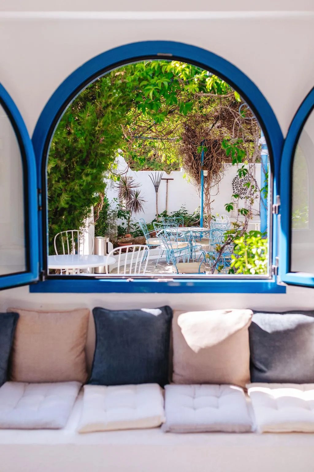 Terrace, Nathalie, Rhodes