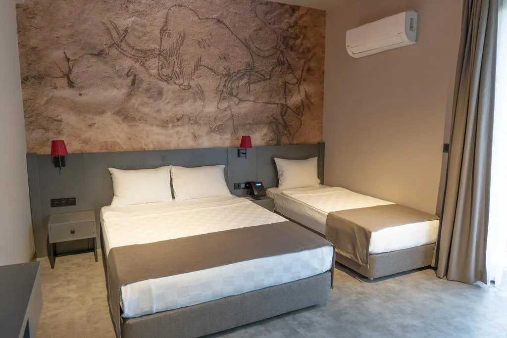 Room, Golden Sun, Antalya