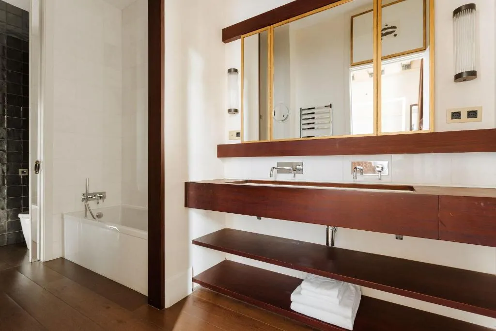 SUITE CITY VIEW KING BED Room, Do: Placa Reial, Barcelona