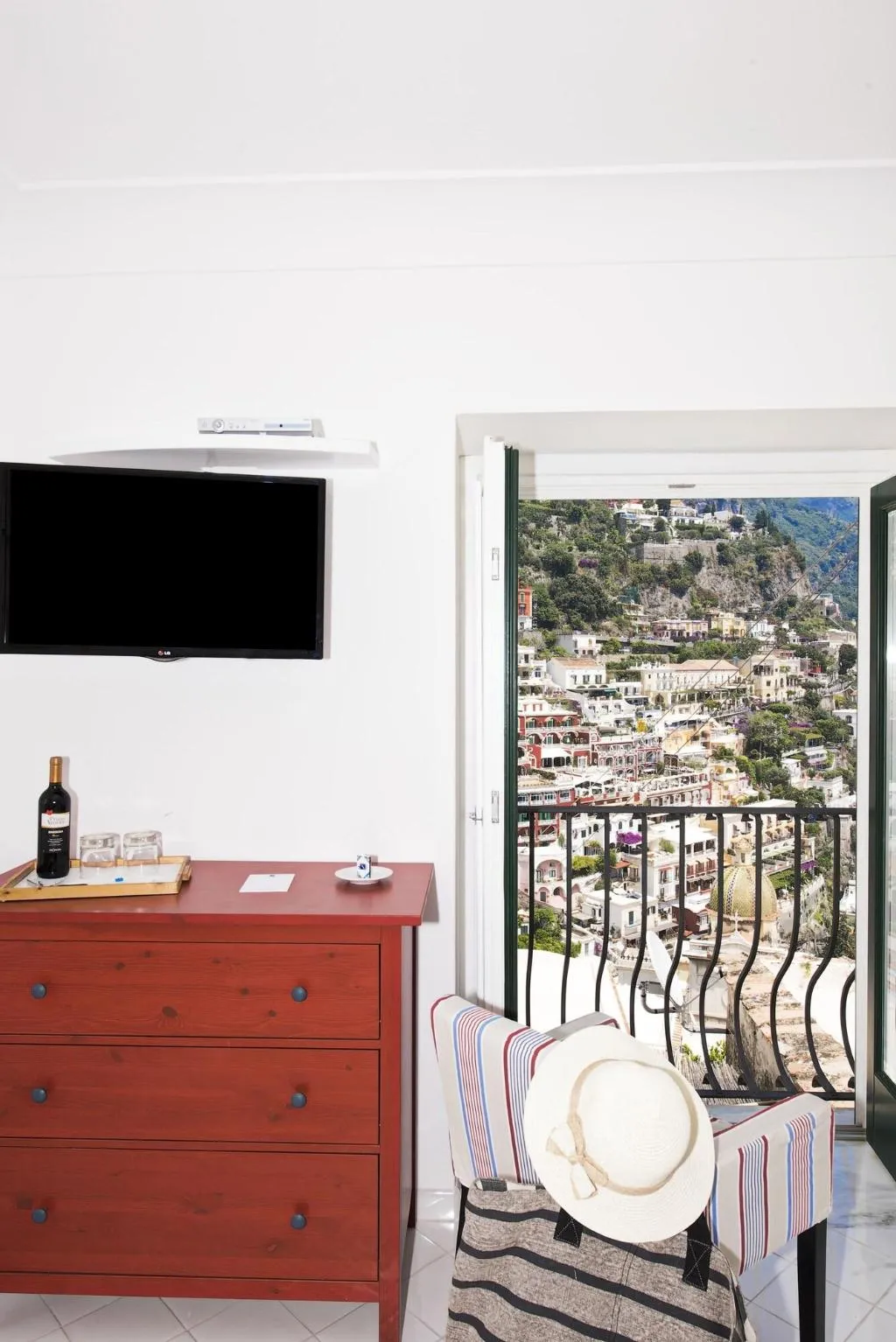 Room, Miramare, Naples