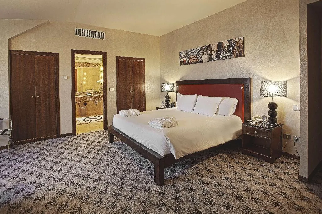 Room, Hilton Milan, Milan