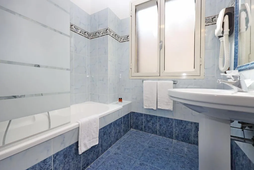 TRIPLE STANDARD Room, Rimini Hotel, Rome
