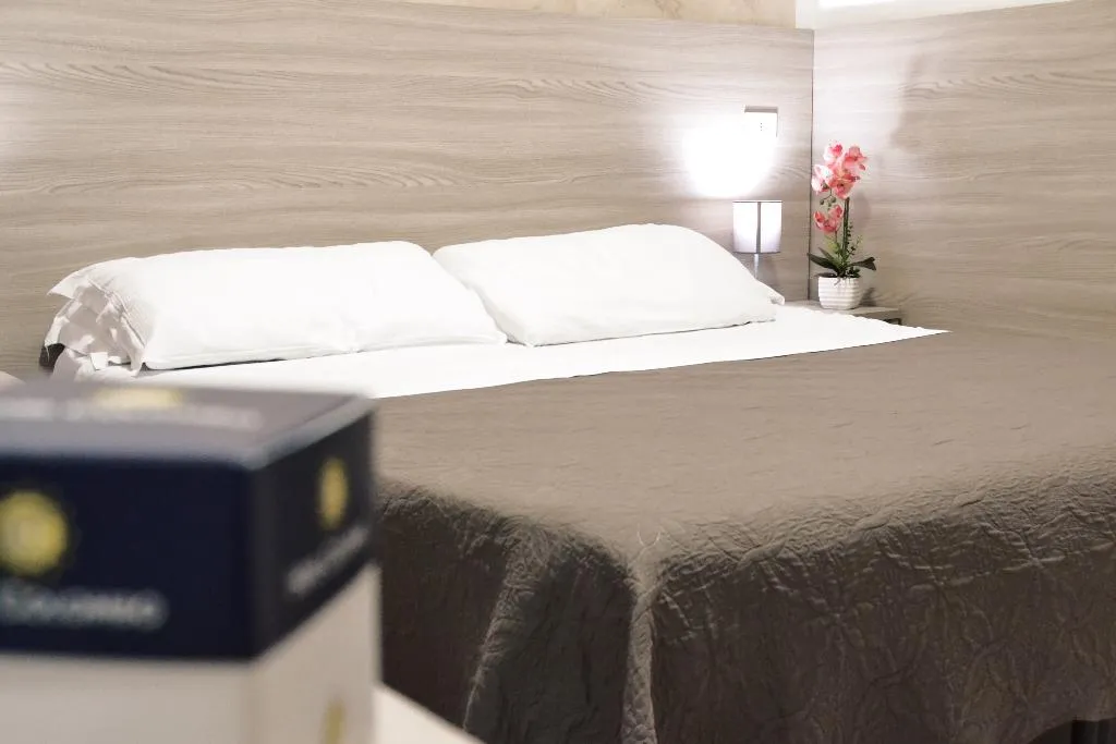 DOUBLE SINGLE USE STANDARD Room, Colombo, Naples