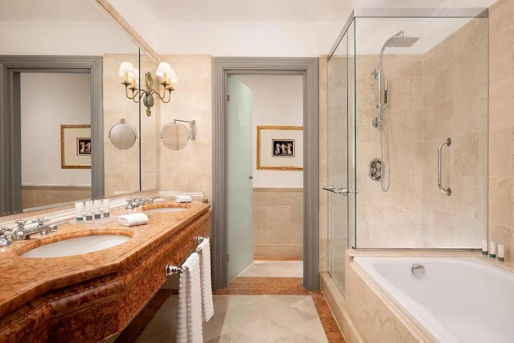JUNIOR SUITE KING SIZE BED Room, The Westin Excelsior, Florence