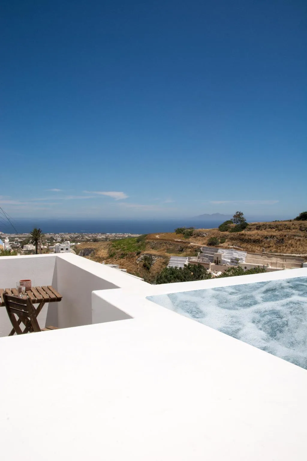 SUITE WITH JACUZZI Room, Amphitrite Suites Santorini, Santorini
