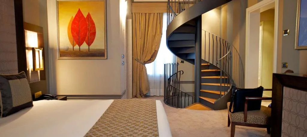 Room, Grand Visconti Palace, Milan