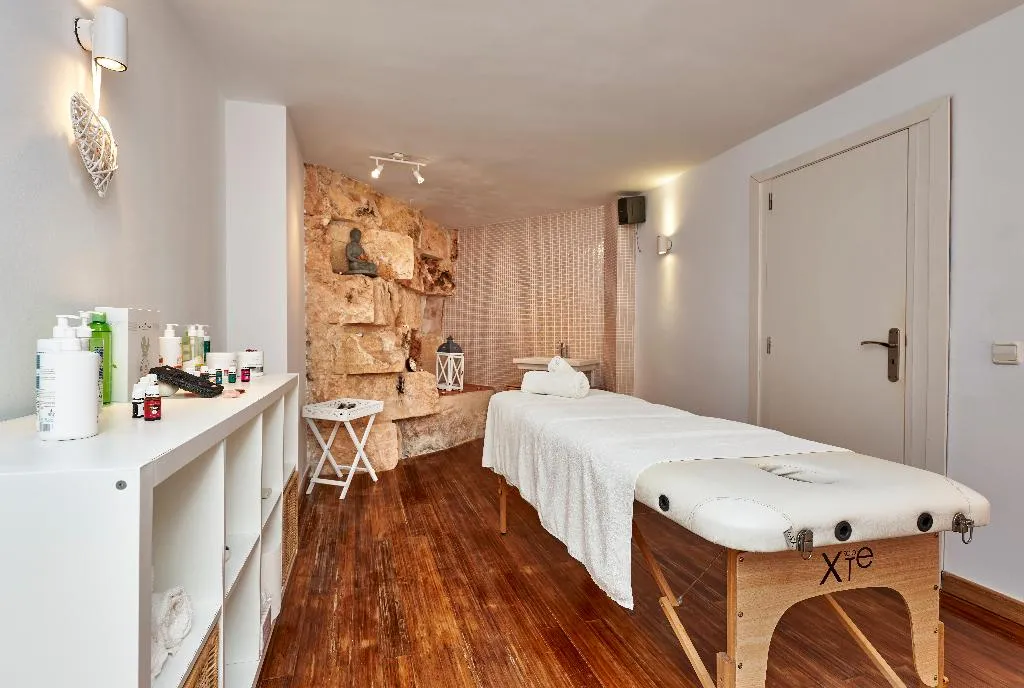 Sports and Entertainment, Hotel Globales Cala Viñas Adults Only +16, Majorca
