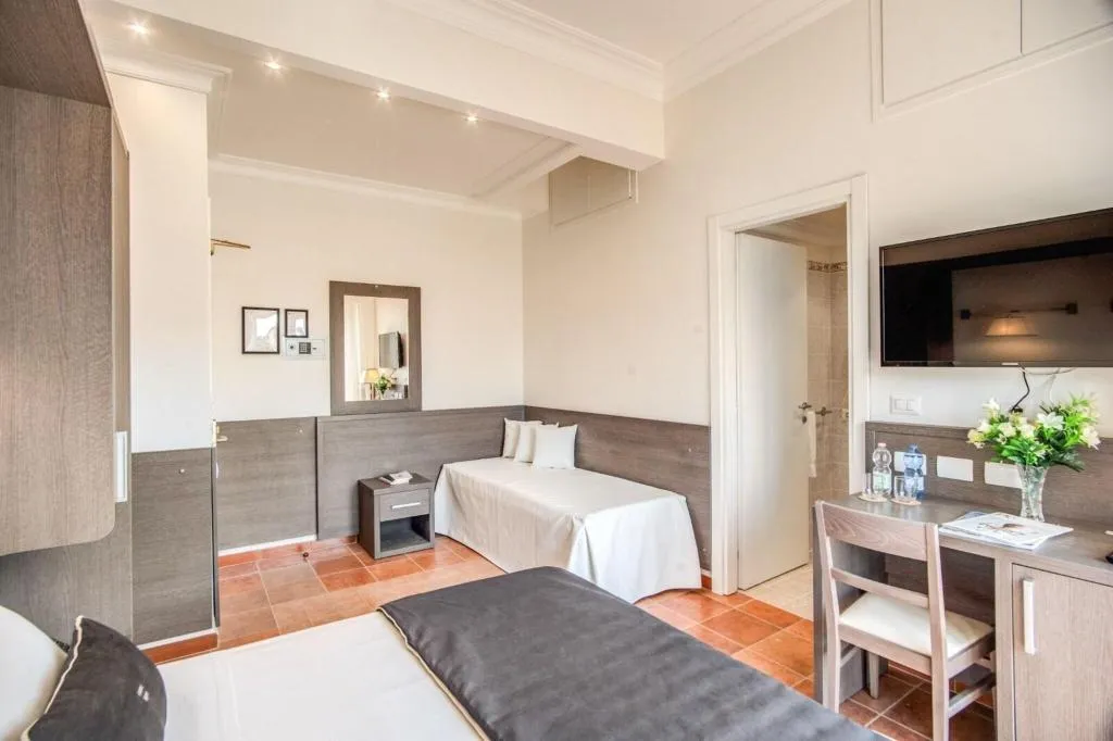 Room, Hotel Mirti, Rome