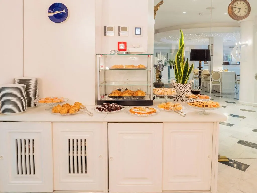 Restaurant, Hotel Central, Naples