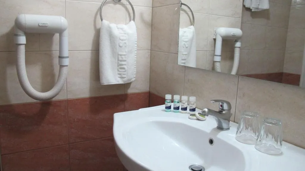 Room, Solomou Athens, Athens