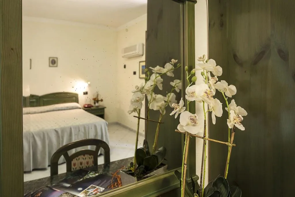 Double or Twin ANNEX Room, Sorriso Thermae Resort & Spa, Naples