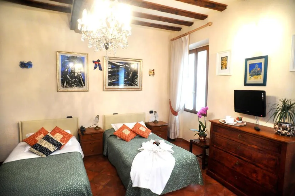 TRIPLE STANDARD Room, La Contessina Residence, Florence