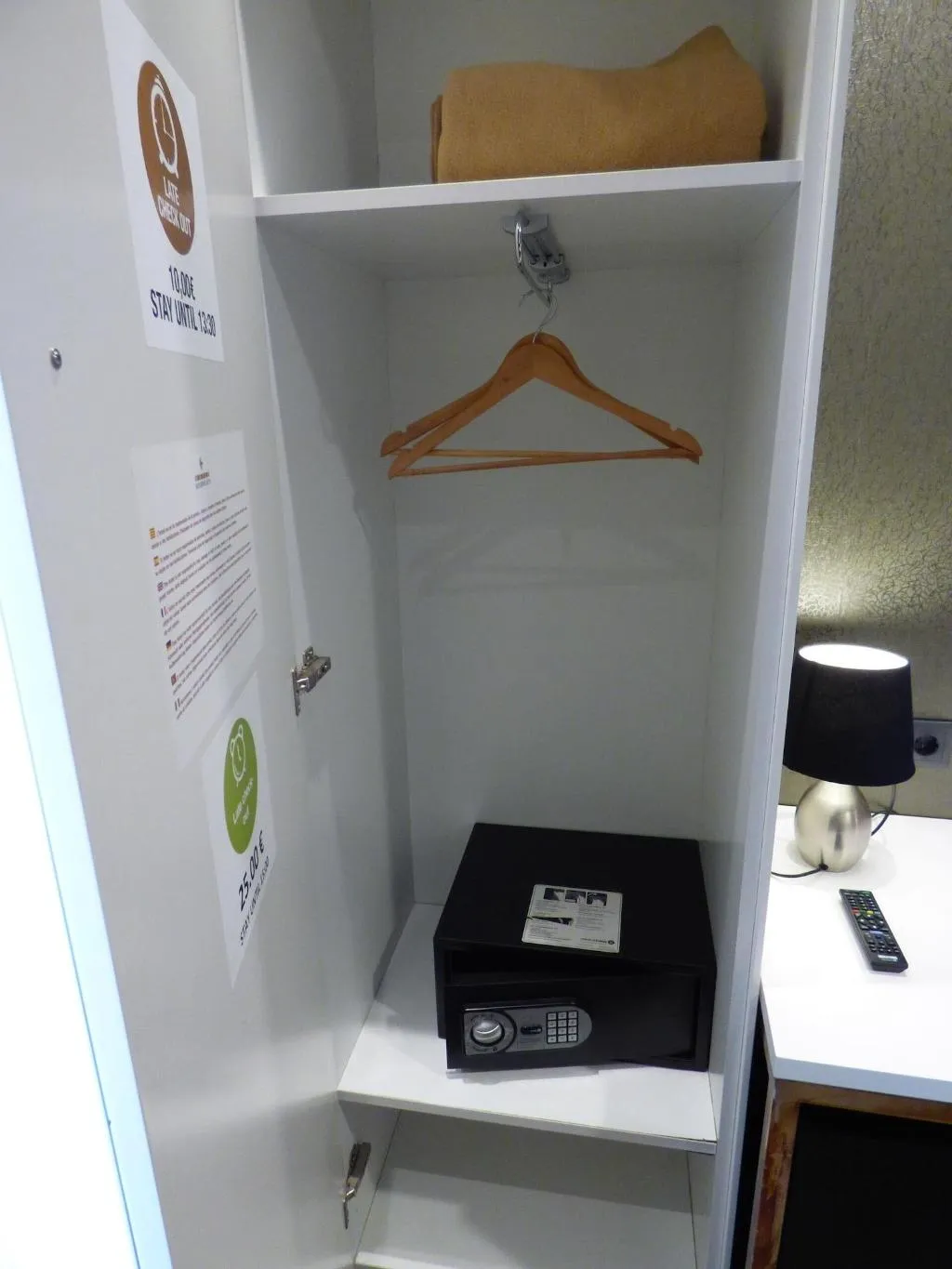 Room, Moderno, Barcelona