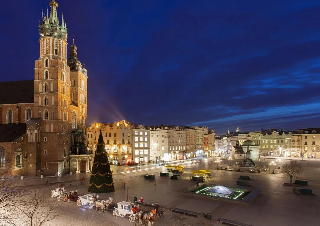 JUNIOR SUITE KING SIZE BED Room, Betmanowska Main Square Residence, Krakow