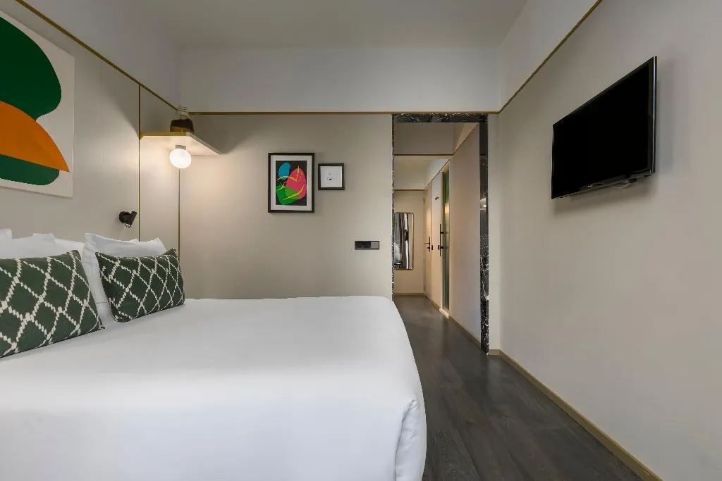 DOUBLE CLASSIC WITH BALCONY Room, Be Mate Paseo de Gracia, Barcelona