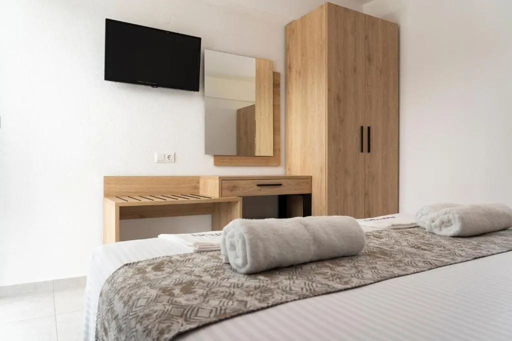 DOUBLE SEA VIEW Room, Avaton Luxury Resort  And Spa Access The Enigma, Thessaloniki