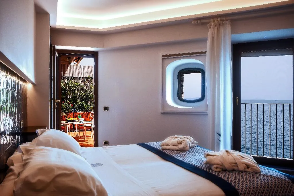 SUITE SEA FRONT Room, Ravello Art Hotel Marmorata, Naples