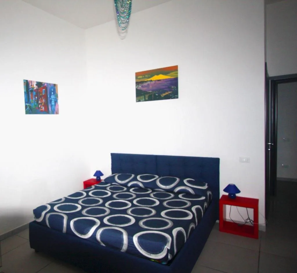 Room, Megaride Santa Lucia, Naples
