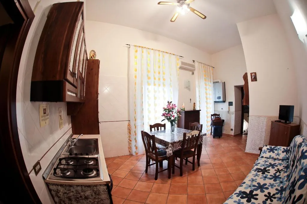 Room, Residence Confalone, Naples