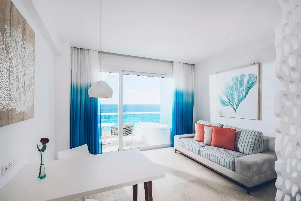 JUNIOR SUITE OCEAN FRONT Room, Iberostar Selection Coral Cancun All Inclusive, Cancun Area