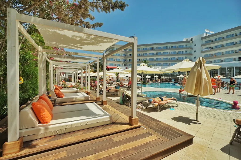 Pool, Melissi Beach Hotel & Spa, Cyprus