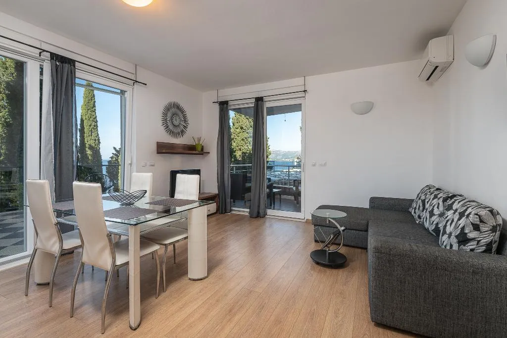 APARTMENT SEA VIEW WITH BALCONY Room, Apartments Didan, Dubrovnik
