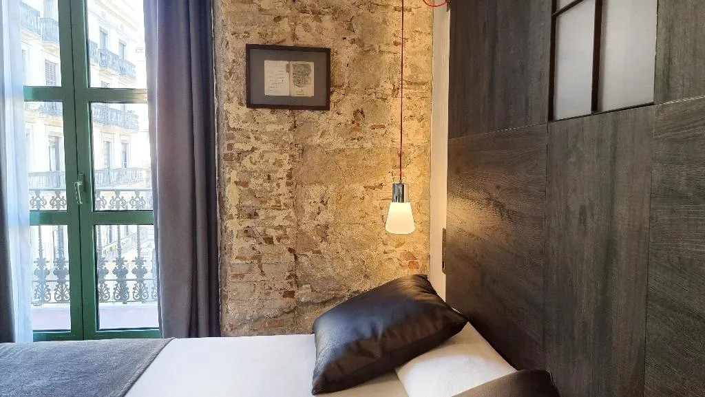 TRIPLE WITH VIEWS Room, Hotel Sant Agusti, Barcelona